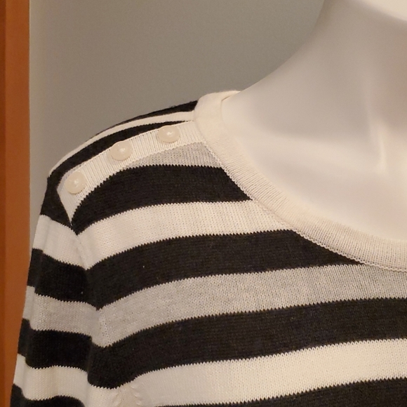 Hanna Andersson Women's Black and White Sweater - Picture 4 of 10